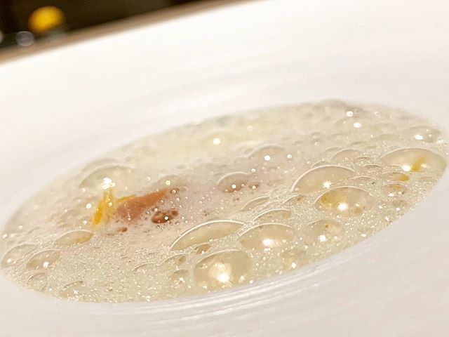 .冬のspécialité..鱈の白子のスープ .ゆり根と柚子をしのばせています.Signature dish in winter. .Soft roe soup..#mélimélo#hironori100%#cheffhiro #michelinstar #michelinchef #michelinstarchef #メリメロ札幌#sapporofrench