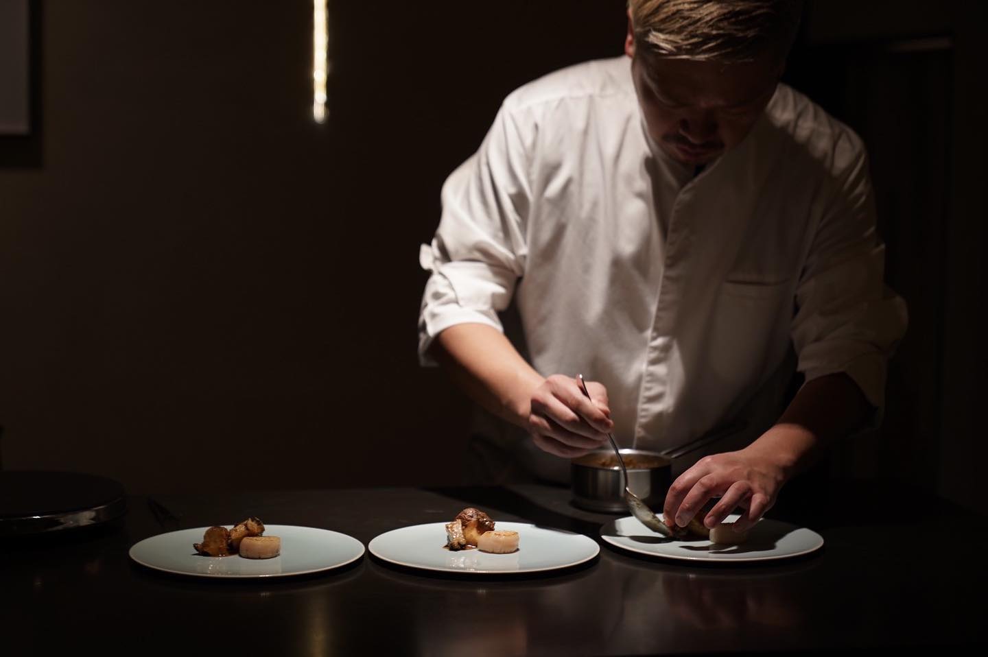 ..Doresser…@cheffhiro #sapporo #hokkaido #melimelo#札幌フレンチ #フレンチレストラン#北海道グルメ #札幌グルメ #北海道旅行#michelin #北海道 #instagram#홋카이도 #홋카이도여행 #mélimélo #hironori100%#cheffhiro  #michelinstar #michelinchef #michelinstarchef #メリメロ札幌#メリメロ