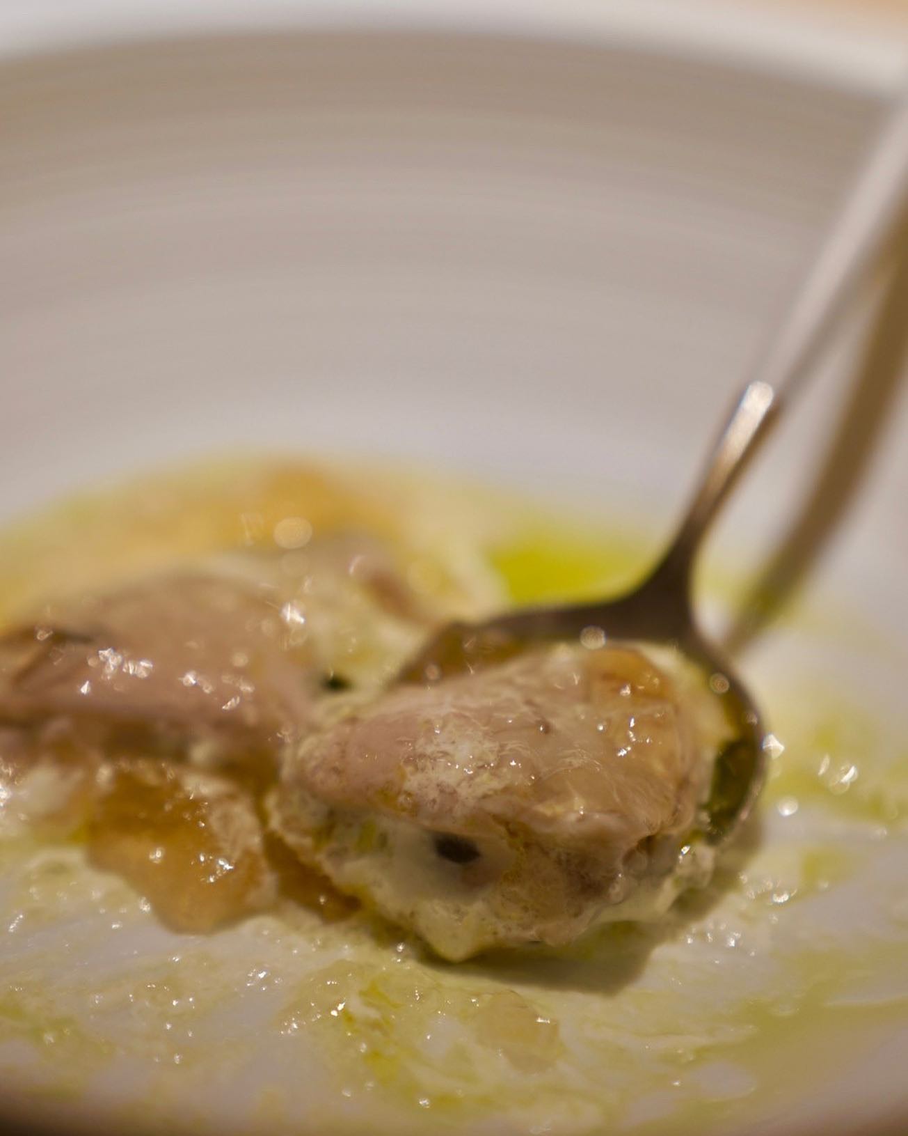 ..Oyster StracciatellatomatoOlive oil..@fattoriabiohokkaido @okiolive @cheffhiro #sapporo #hokkaido #melimelo#札幌フレンチ #フレンチレストラン#北海道グルメ #札幌グルメ #北海道旅行#michelin #北海道 #instagram#홋카이도 #홋카이도여행 #mélimélo #hironori100%#cheffhiro  #michelinstar #michelinchef #michelinstarchef #メリメロ札幌#メリメロ